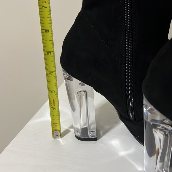 Clear Heel Booties 🌺 - Picture 7 of 11